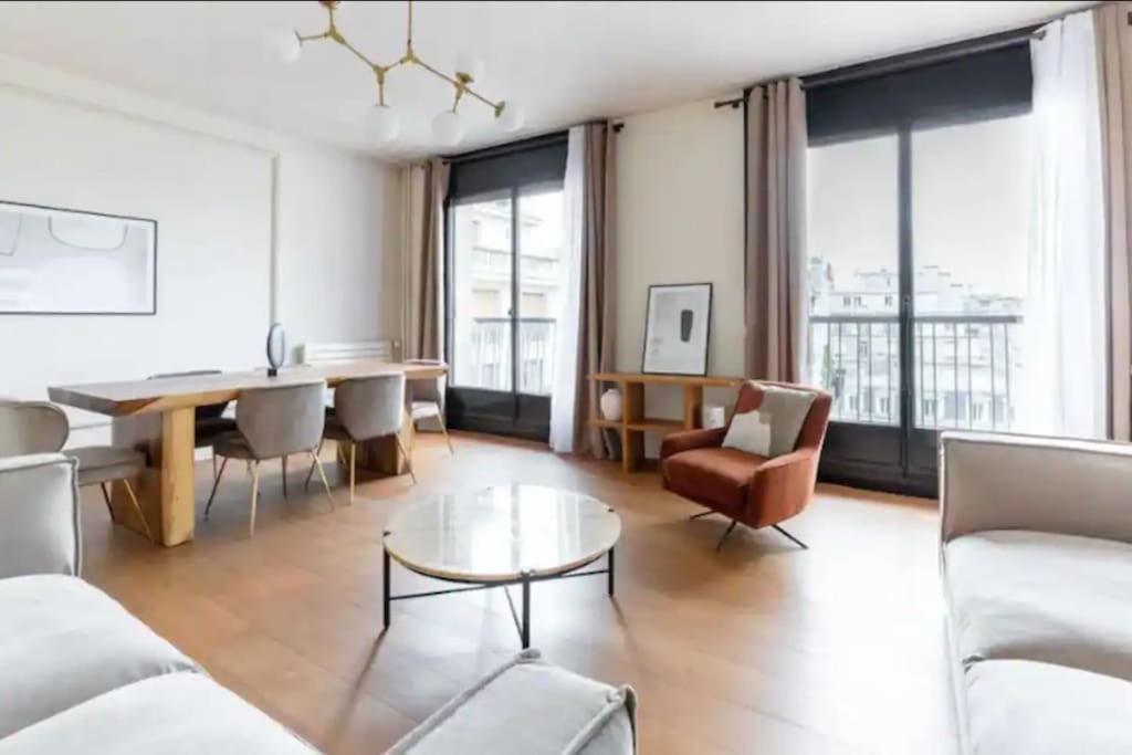 Avenue Montaigne Luxury Apartment 2Br 4P Париж Экстерьер фото